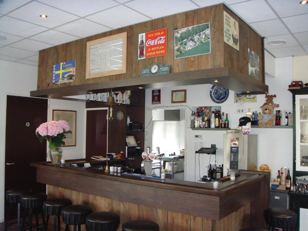 Hotel Restaurant Lakeside Uithoorn Exterior photo